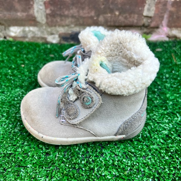 Merrell Cozy Kids Boots with Faux Fur - Picture 1 of 6